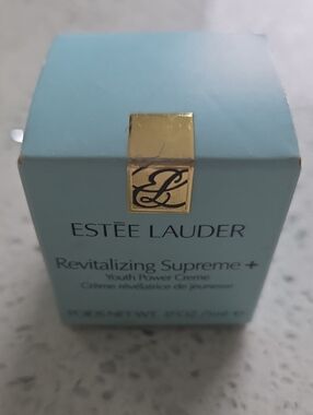 Estee Lauder Revitalizing Supreme+ Youth Power Creme